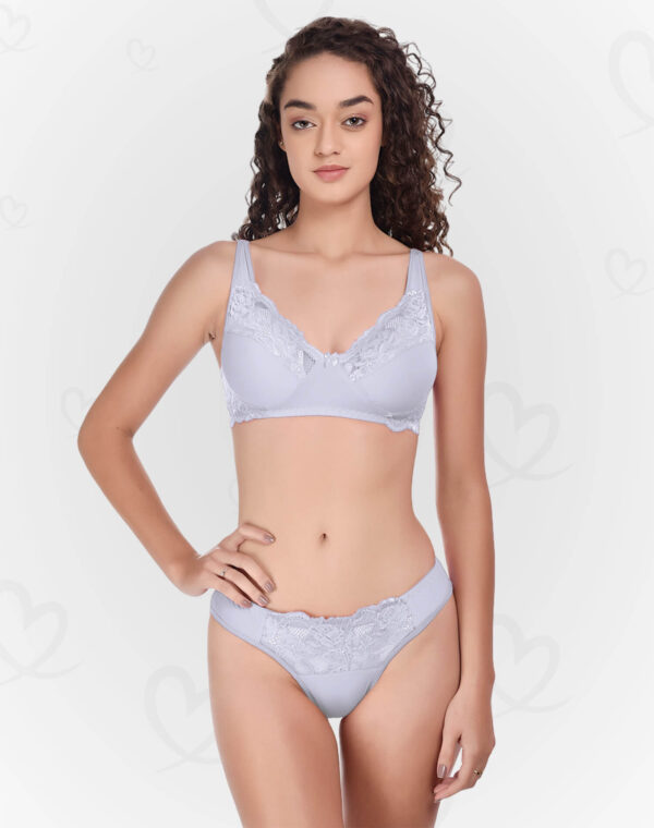 Luxurious Lace & Lycra Lingerie Set – Soft, Stretchable, and Breathable for a Feminine, Sexy, and Comfortable Feel (Grey Color)
