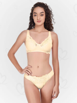 Luxurious Lace & Lycra Lingerie Set – Soft, Stretchable, and Breathable for a Feminine, Sexy, and Comfortable Feel (Cream Color)