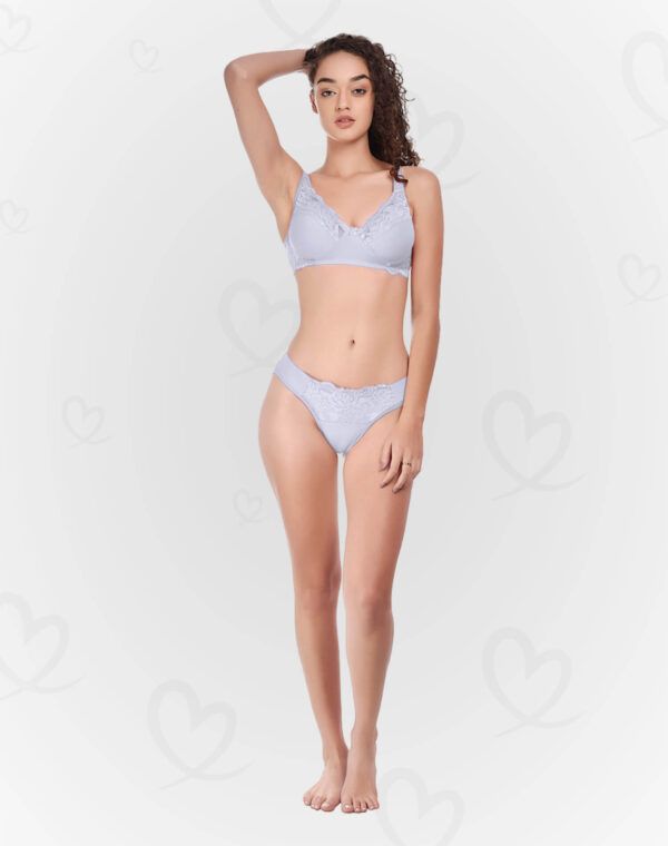 Luxurious Lace & Lycra Lingerie Set – Soft, Stretchable, and Breathable for a Feminine, Sexy, and Comfortable Feel (Grey Color)